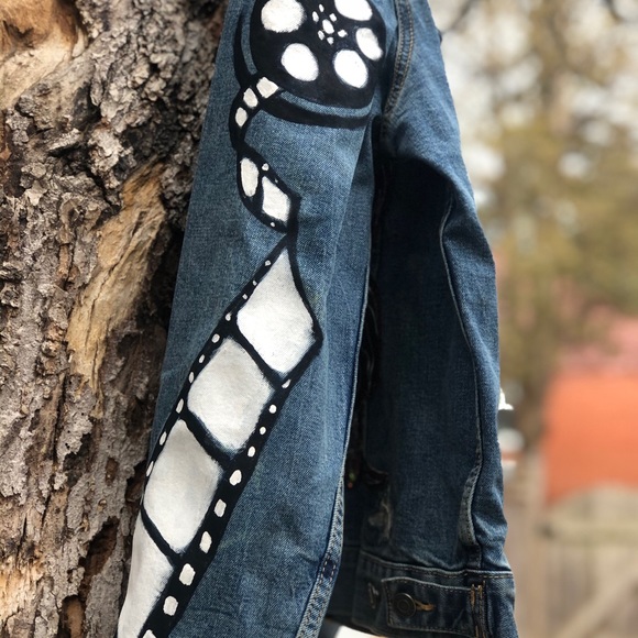 Denim Jean Jacket. Size XL - Picture 8 of 9